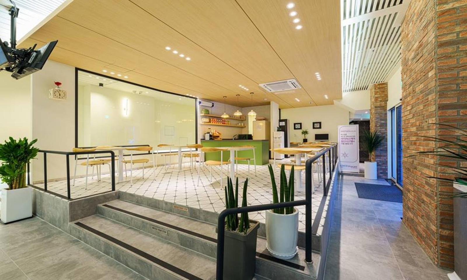 Gumi Time Hotel Екстериор снимка
