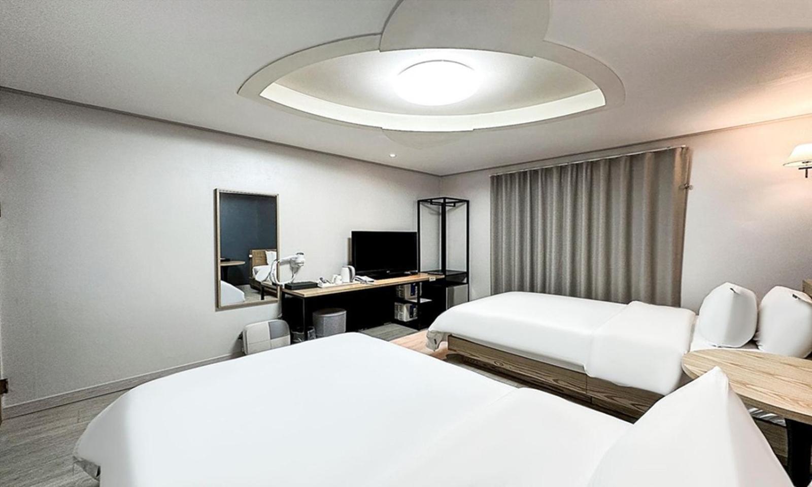 Gumi Time Hotel Екстериор снимка