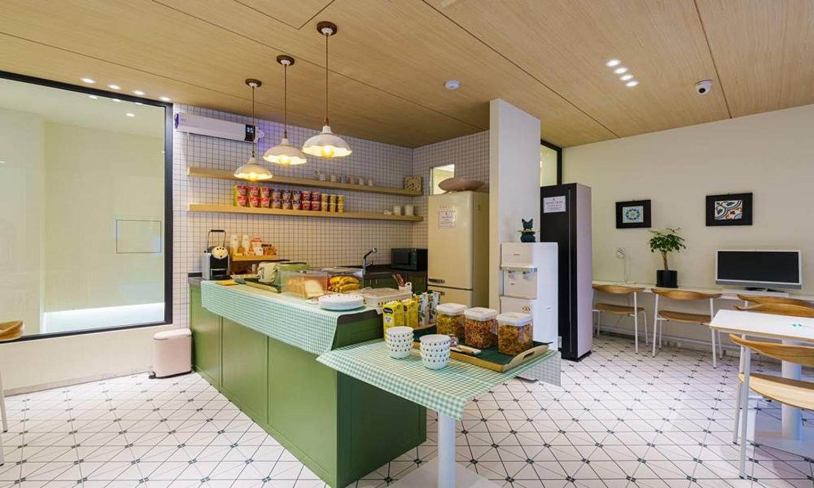 Gumi Time Hotel Екстериор снимка