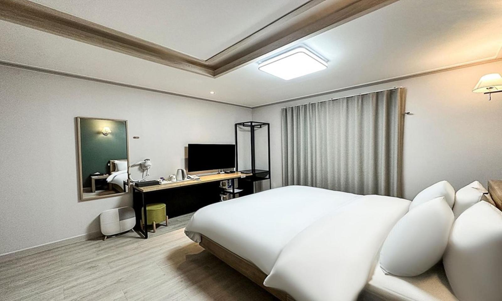 Gumi Time Hotel Екстериор снимка