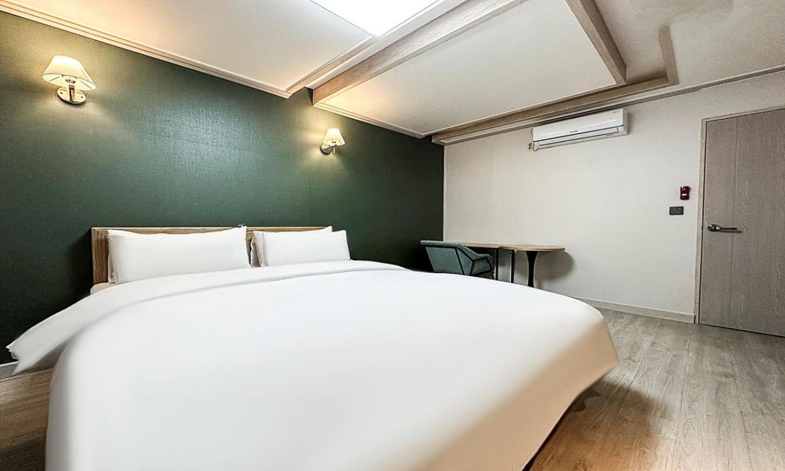 Gumi Time Hotel Екстериор снимка